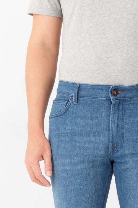 джинсы  из англии вид сбоку