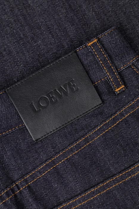 джинсы  для взрослого возраста с изнаночной стороны