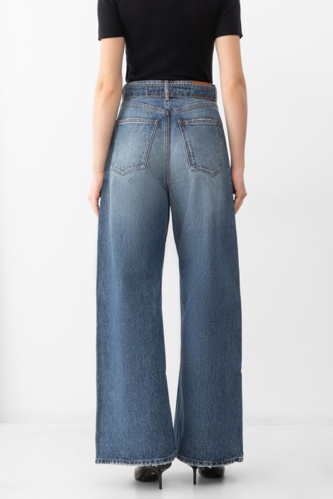 джинсы  от бренда max mara вид слева