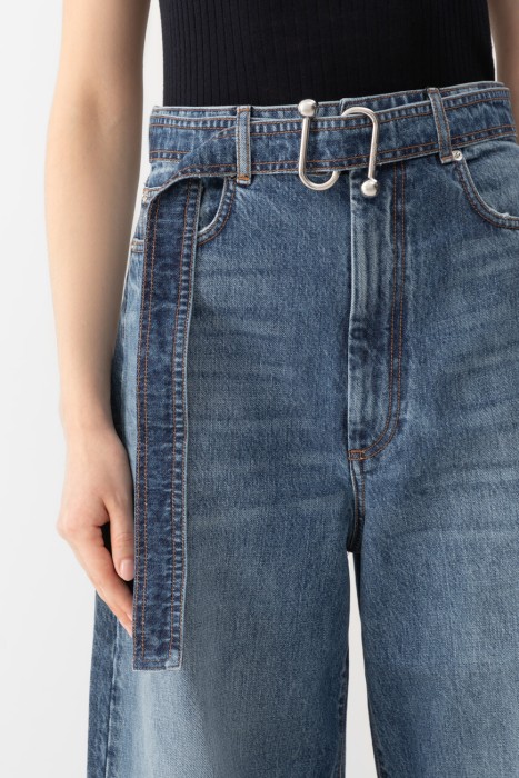 джинсы  из италии вид сбоку