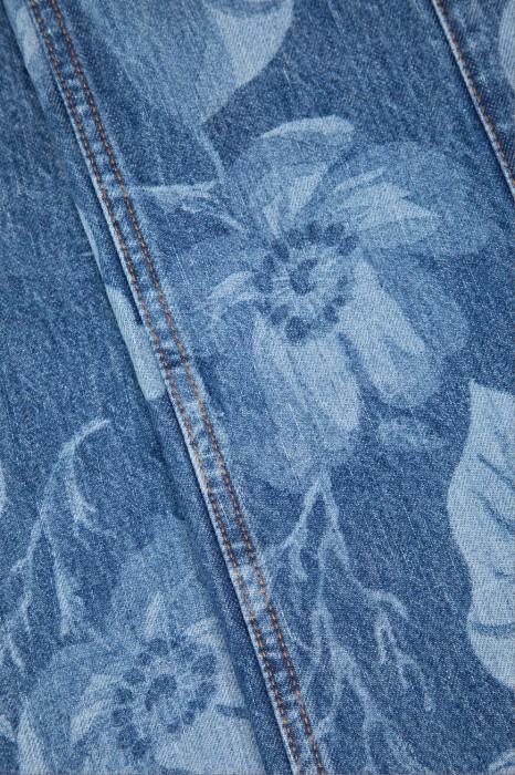 джинсы  на сезон этого года фотография