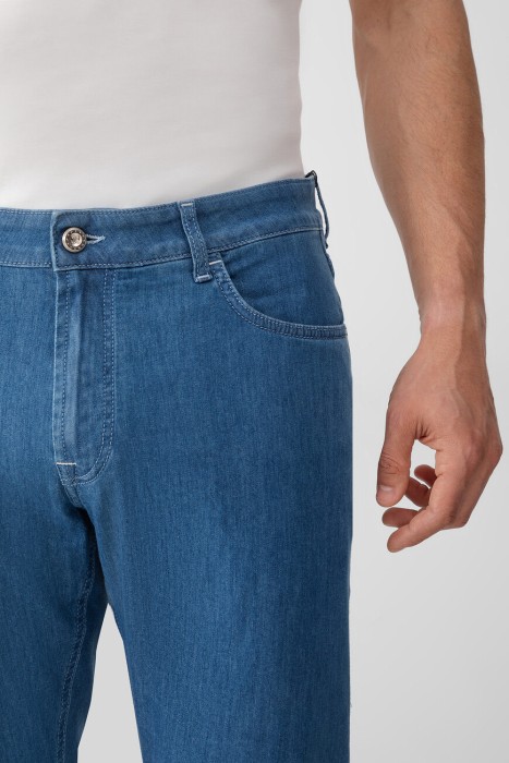 джинсы  из англии вид сбоку