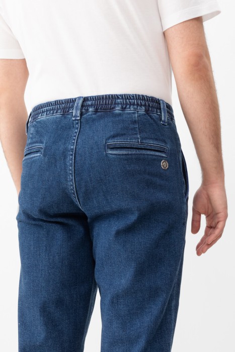 Товар синего цвета с внутренней стороны