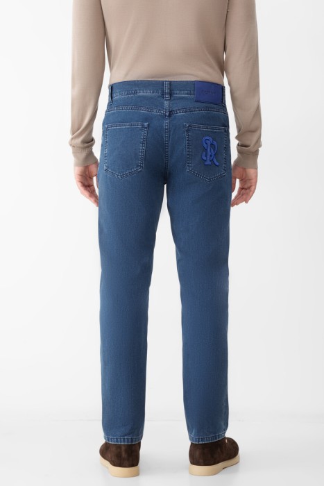 джинсы  по цене 71700 руб вид справа