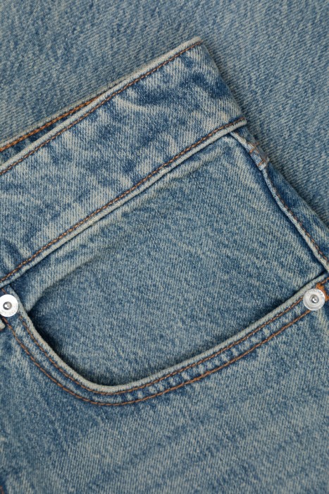 джинсы  классического стиля с лицевой стороны