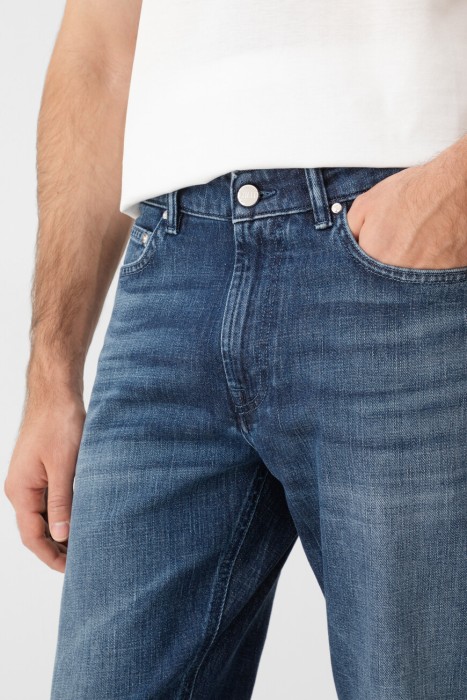 джинсы  из италии вид сбоку