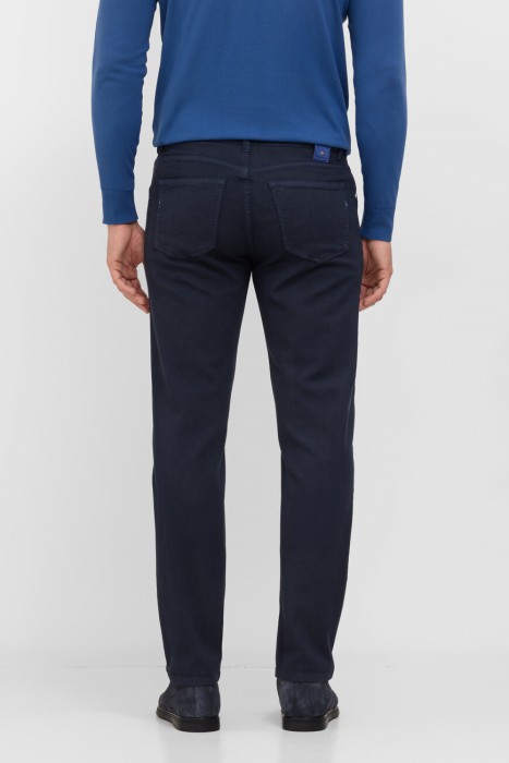 джинсы  по цене 71700 руб вид справа