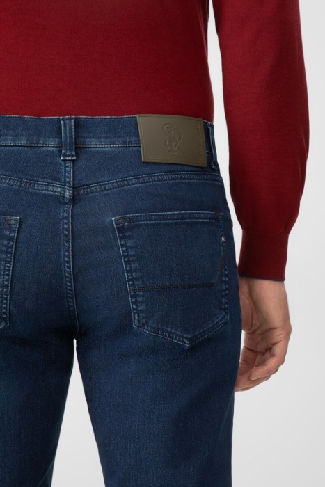 Товар синего цвета с внутренней стороны