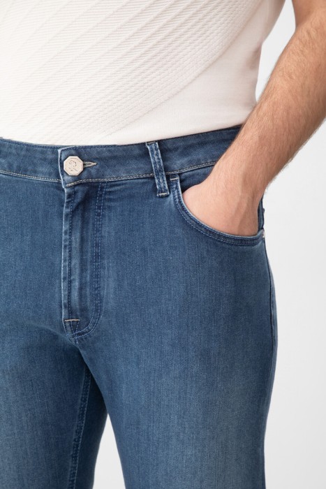 джинсы  из англии вид сбоку