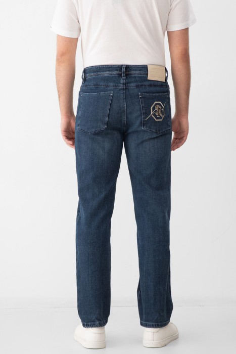 джинсы  по цене 71700 руб вид справа