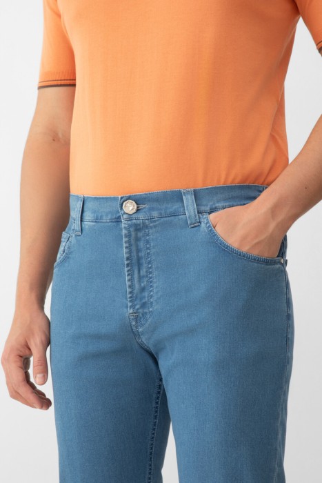 джинсы  из англии вид сбоку