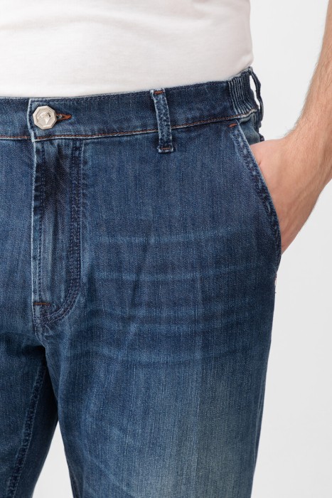 джинсы  из англии вид сбоку