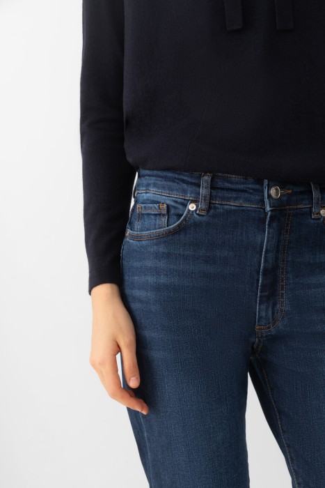 джинсы  из италии вид сбоку