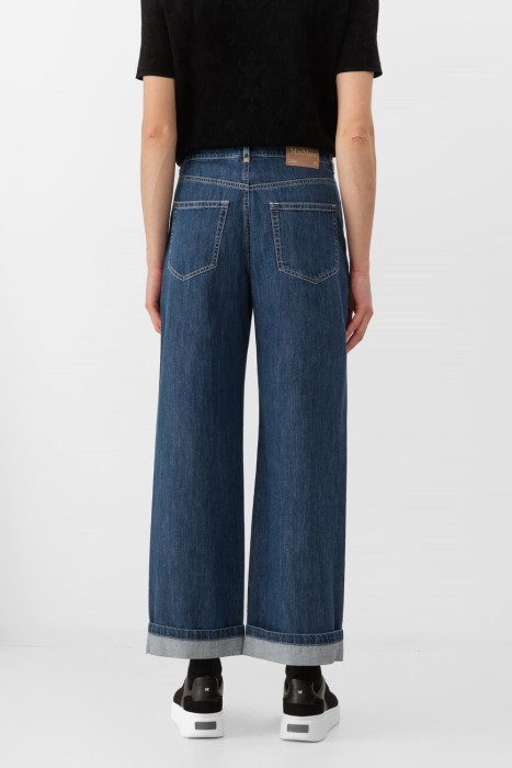 джинсы  по цене 31200 руб вид справа