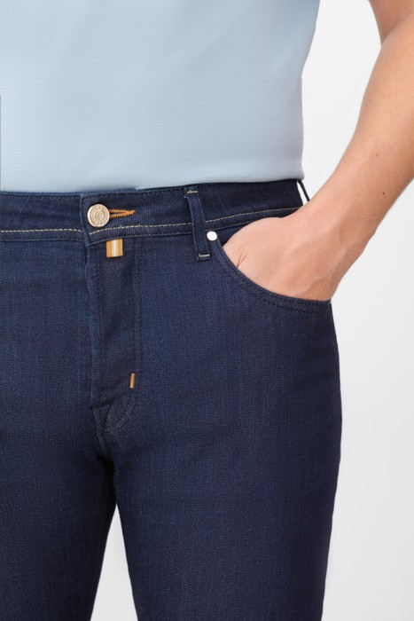 джинсы  из италии вид сбоку