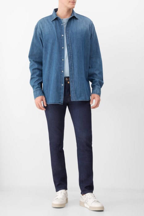 джинсы  из хлопка спереди