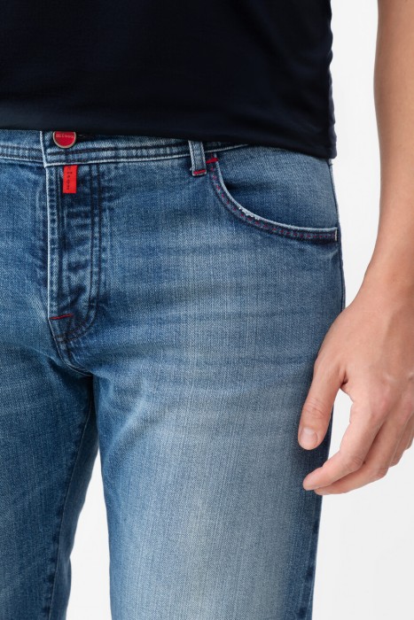 джинсы  из италии вид сбоку