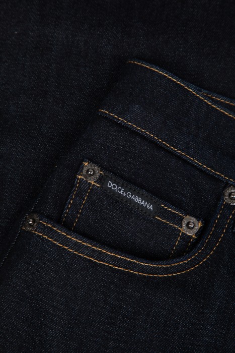 джинсы  универсального стиля с лицевой стороны