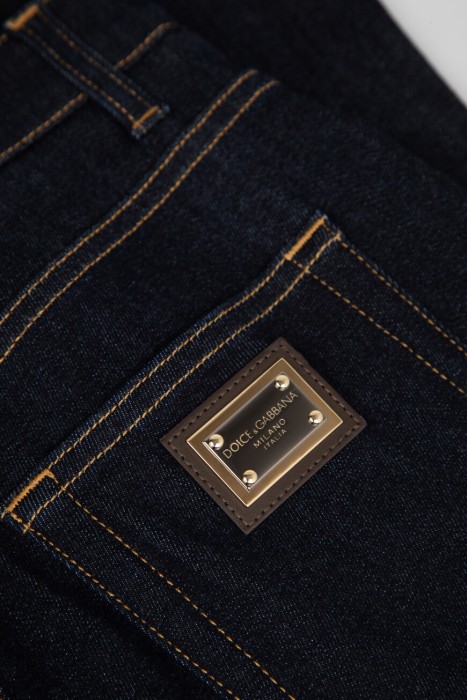 джинсы  для взрослого возраста с изнаночной стороны