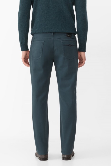 джинсы  по цене 86400 руб вид справа