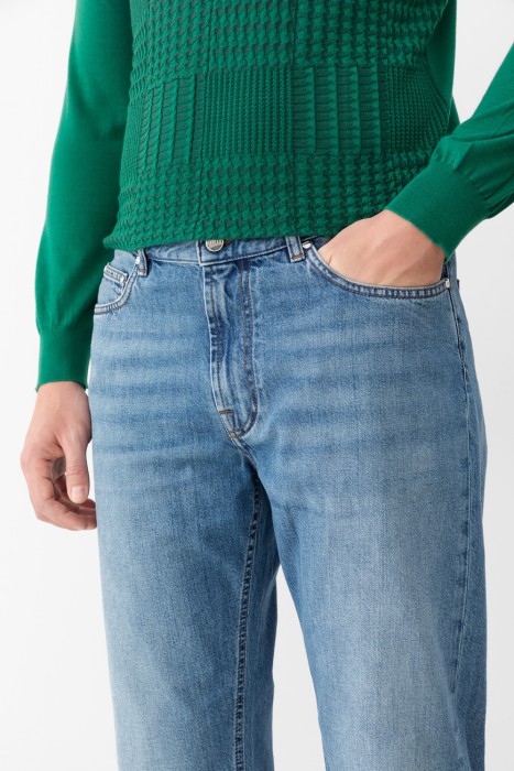 джинсы  из италии вид сбоку