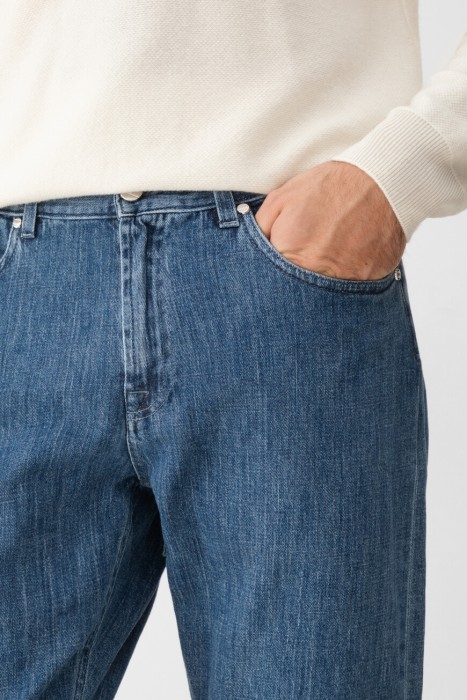 джинсы  из италии вид сбоку