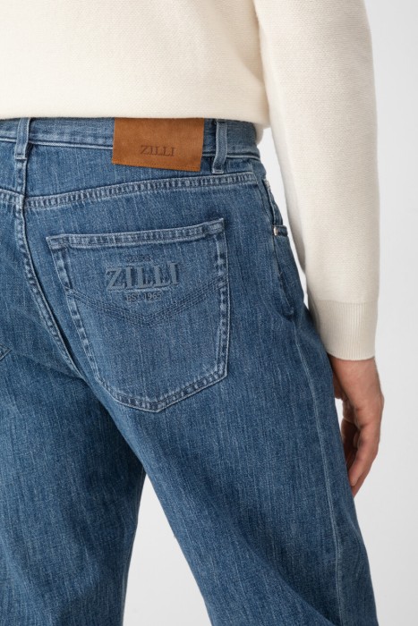 джинсы  из хлопка спереди