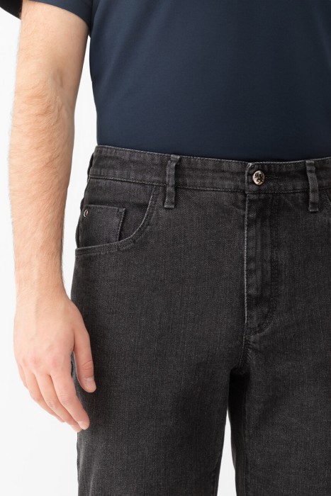 джинсы  из италии вид сбоку