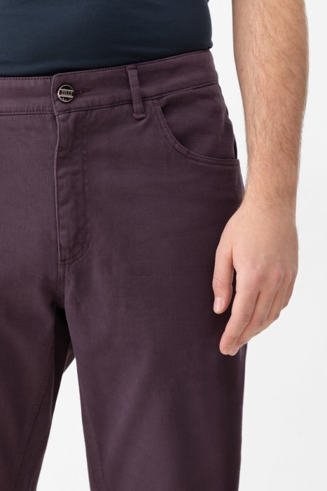 джинсы  из хлопка спереди