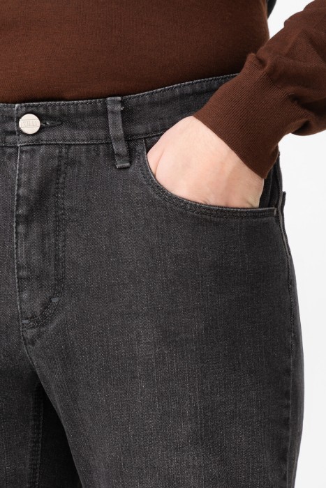 Товар серого цвета с внутренней стороны