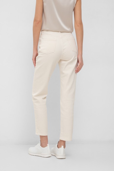 джинсы  по цене 48800 руб вид справа