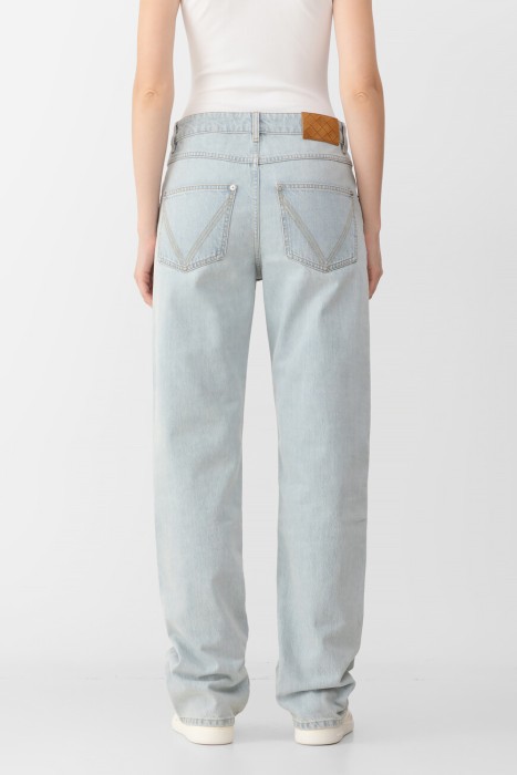 джинсы  по цене 44600 руб вид справа