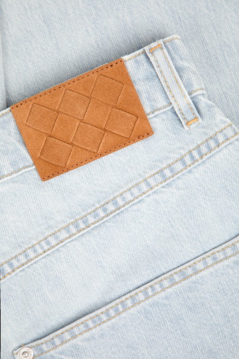 джинсы  для взрослого возраста с изнаночной стороны