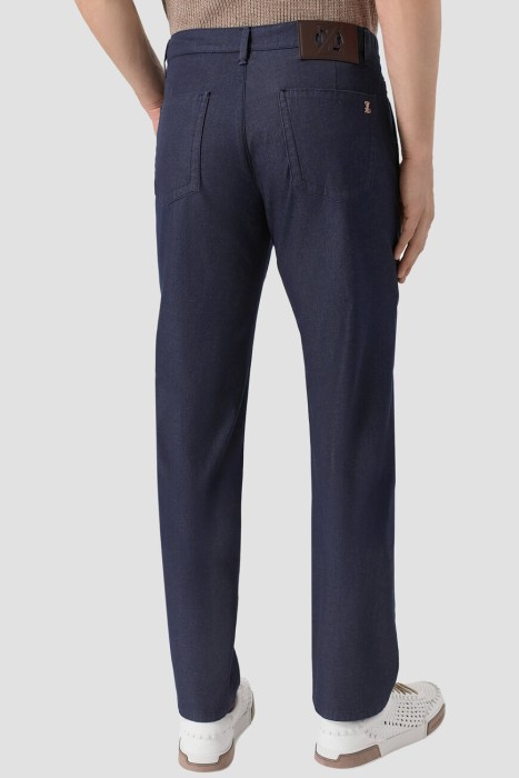 джинсы  по цене 86400 руб вид справа