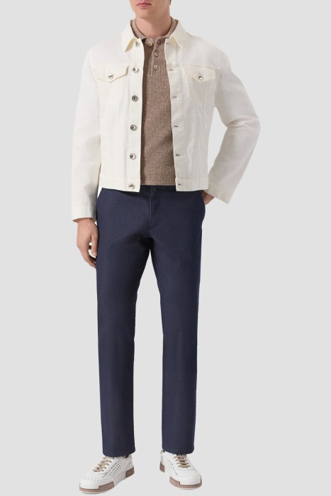 Товар синего цвета с внутренней стороны