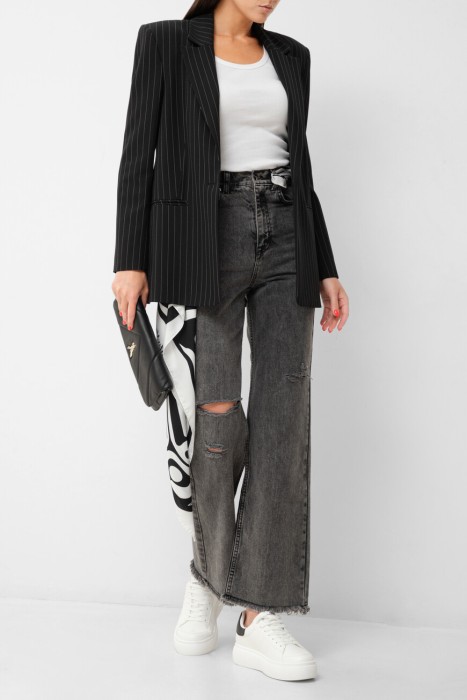 джинсы  из проверенных материалов спереди