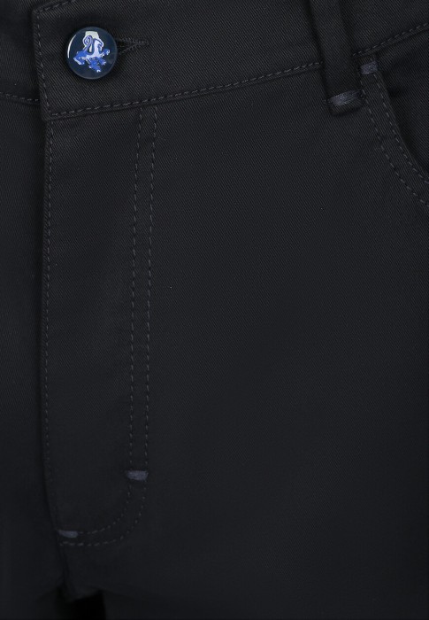 джинсы  из италии вид сбоку