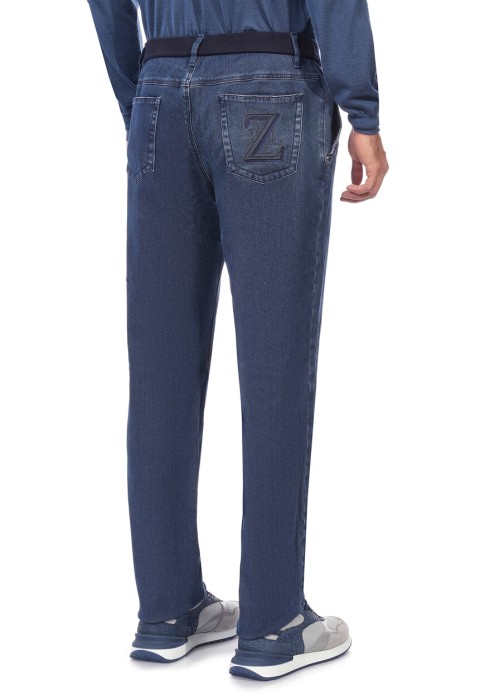 джинсы  из проверенных материалов спереди