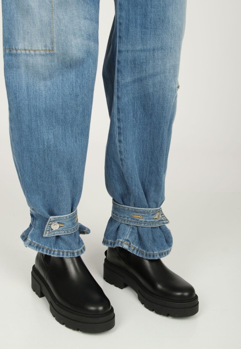 джинсы  для взрослого возраста с изнаночной стороны