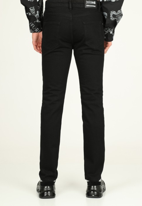 Товар черного цвета с внутренней стороны