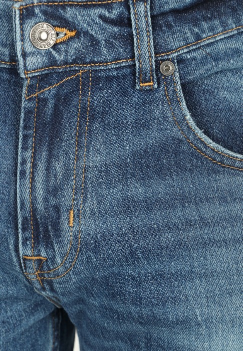 джинсы  из проверенных материалов спереди
