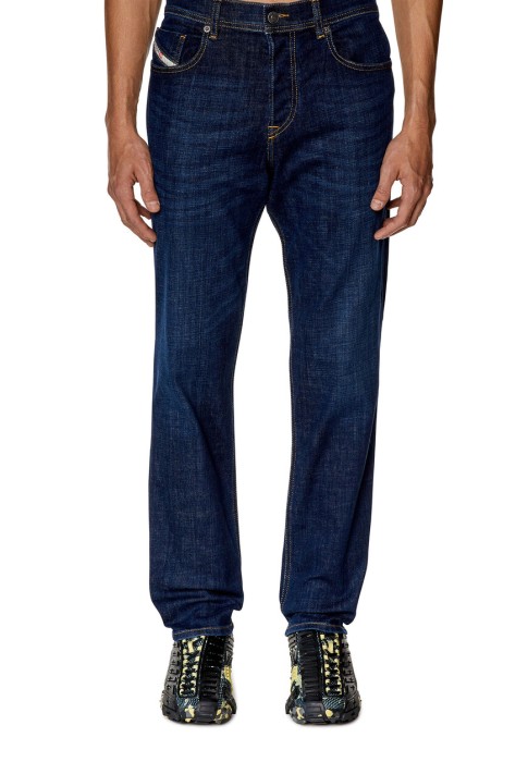 Товар синего цвета с внутренней стороны