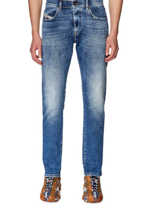 Товар синего цвета с внутренней стороны