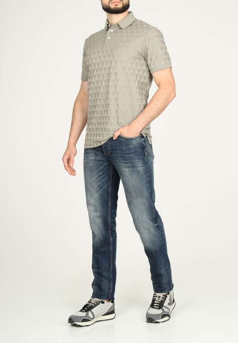 джинсы  по цене 51900 руб вид справа