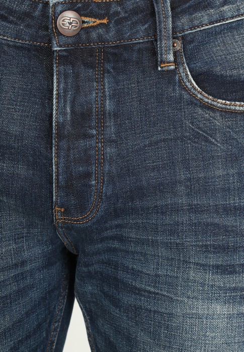 Товар синего цвета с внутренней стороны