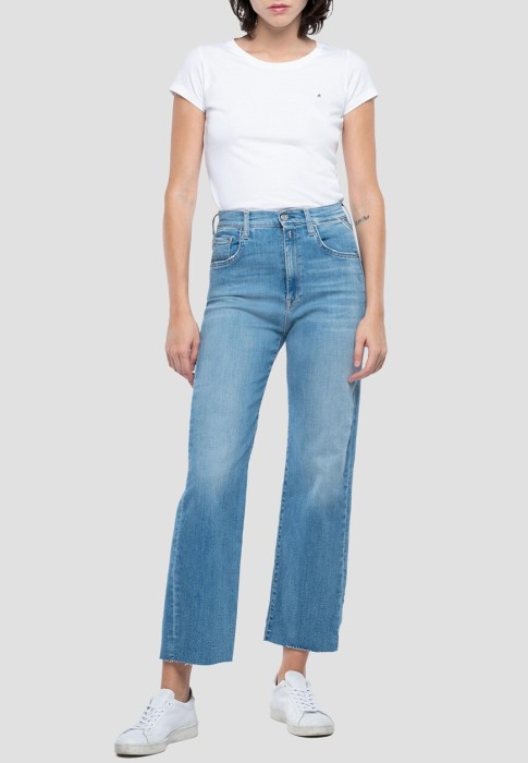 джинсы  от бренда replay вид слева