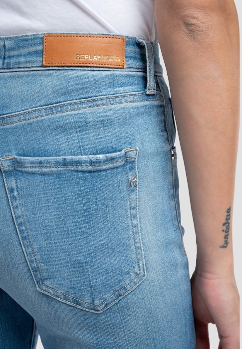 джинсы  из проверенных материалов спереди