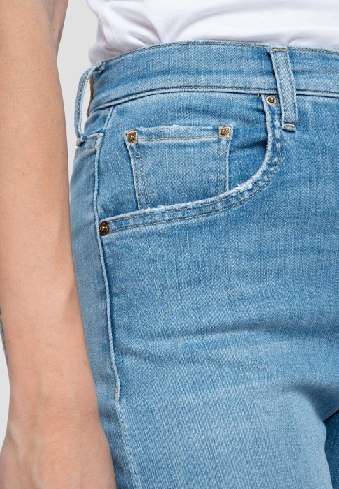 джинсы  универсального стиля с лицевой стороны