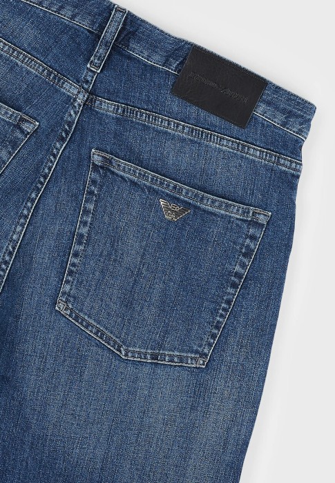 джинсы  из проверенных материалов спереди
