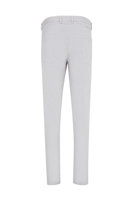 джинсы  по цене 6400 руб вид справа